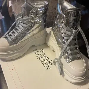 Alexander McQueen | Shoes | Alexander Mcqueen Silver Tread  display picture 1